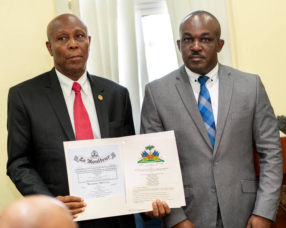 Ronald BAZILE installé comme Directeur Général de l’ONA dans une ambiance conviviale